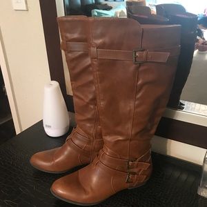 Avenue wide calf below the knee boots.